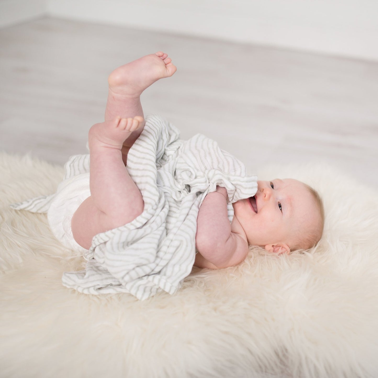 Baby: Organic Muslin Swaddle Blanket - Stripes